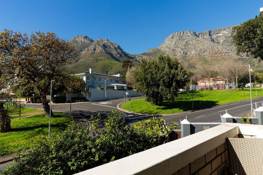3 Bedroom Property for Sale in Oranjezicht Western Cape